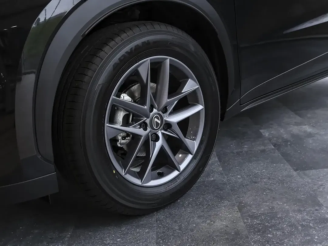 Lexus LBX Basis Comfort Line - Thumbnail 13
