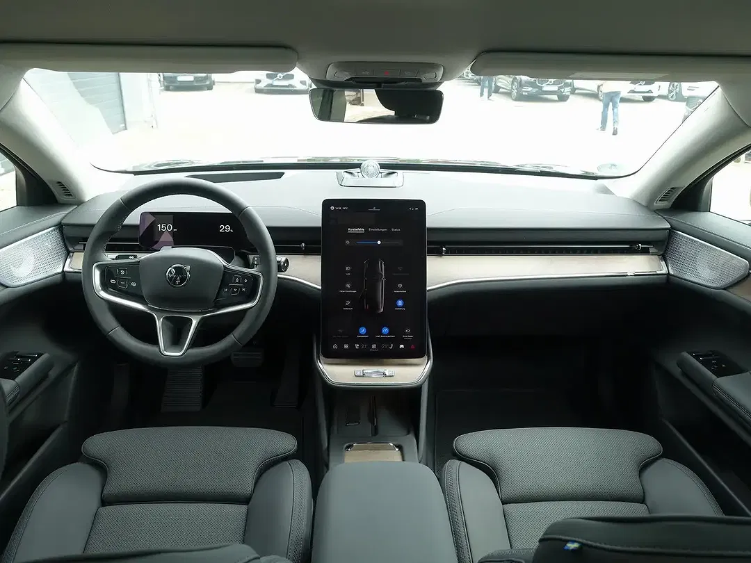 Volvo ES90 Ultra - Thumbnail 13