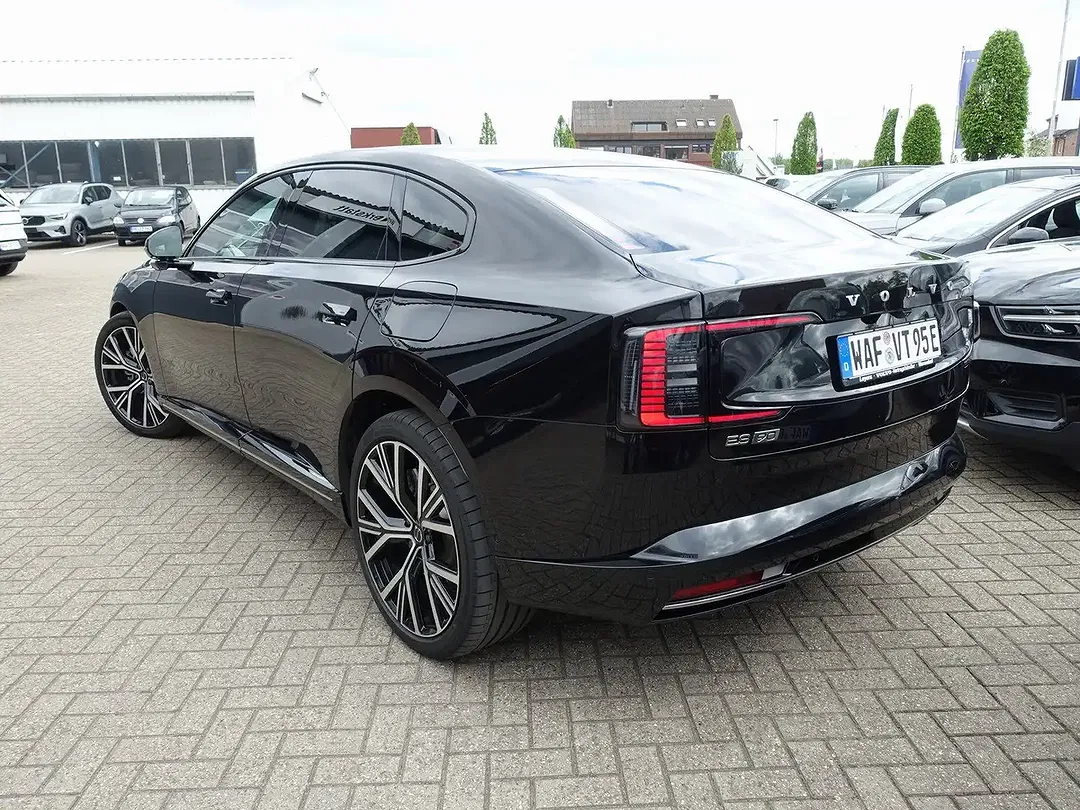 Volvo ES90 Ultra - Thumbnail 4