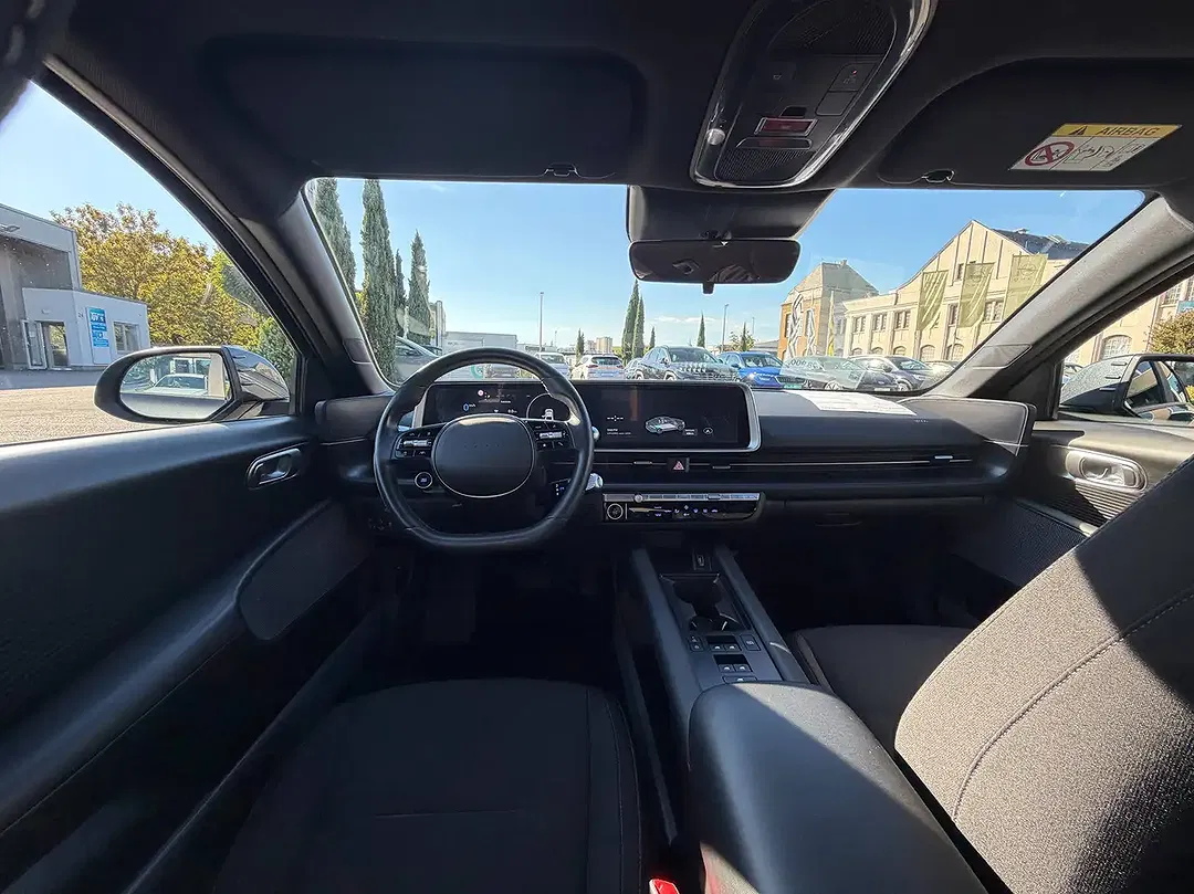 Hyundai IONIQ 6 - Thumbnail 10