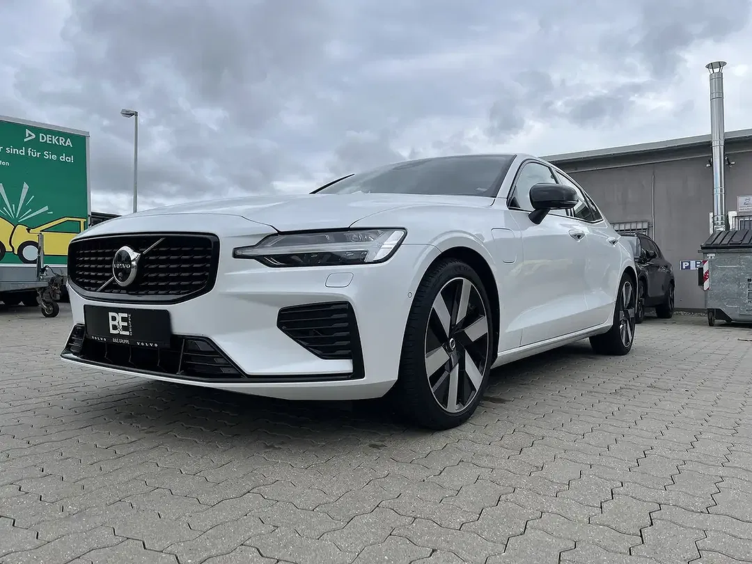 Volvo S60 T8 PHEV AWD Twin Engine Ultimate Dark - Thumbnail 10