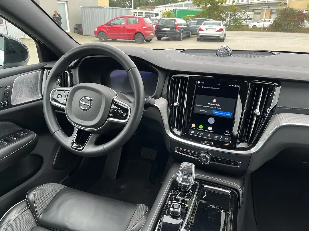 Volvo S60 T8 PHEV AWD Twin Engine Ultimate Dark - Thumbnail 14