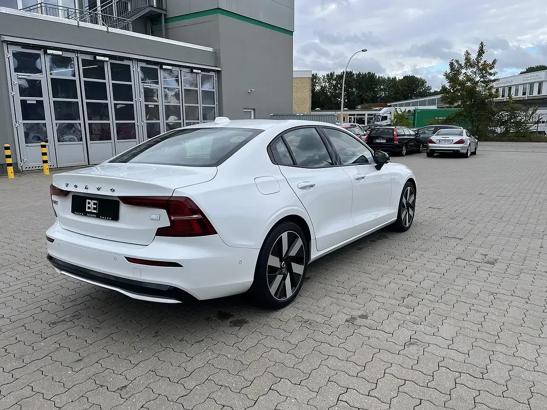 Volvo S60 T8 PHEV AWD Twin Engine Ultimate Dark - Thumbnail 5