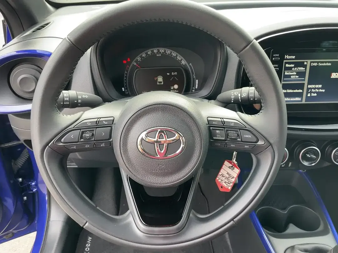Toyota Aygo - Thumbnail 10