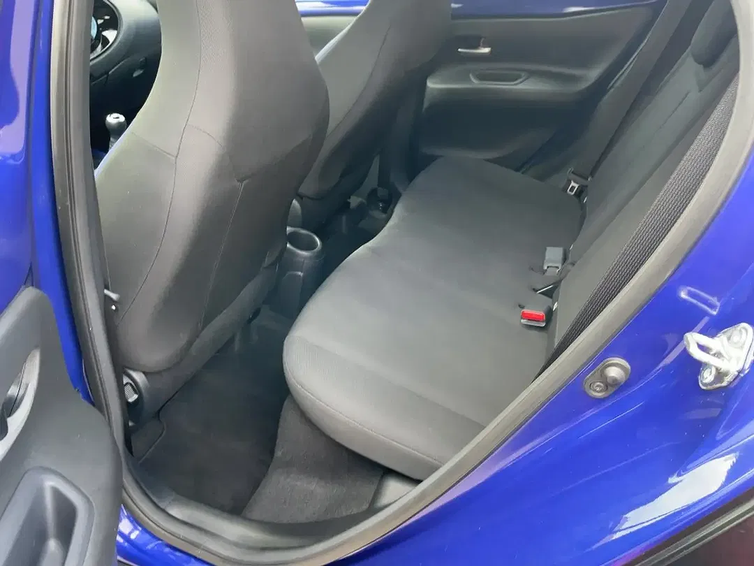 Toyota Aygo - Thumbnail 8