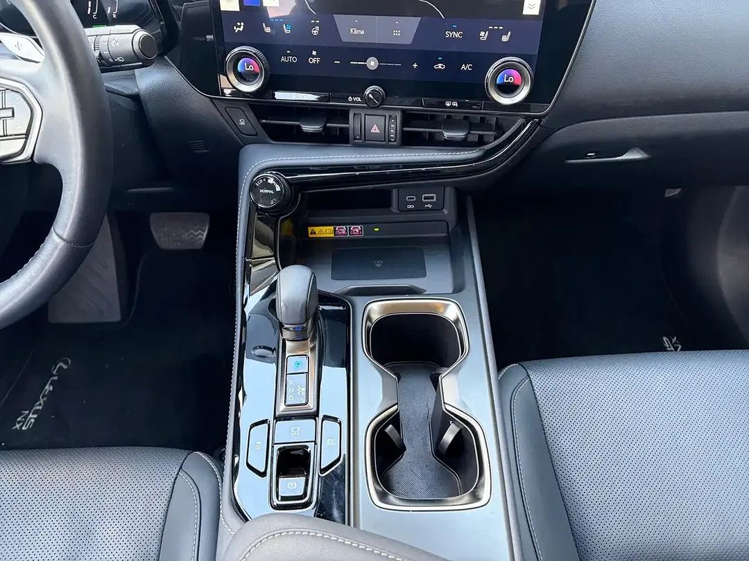 Lexus NX 350h Executive - Thumbnail 11