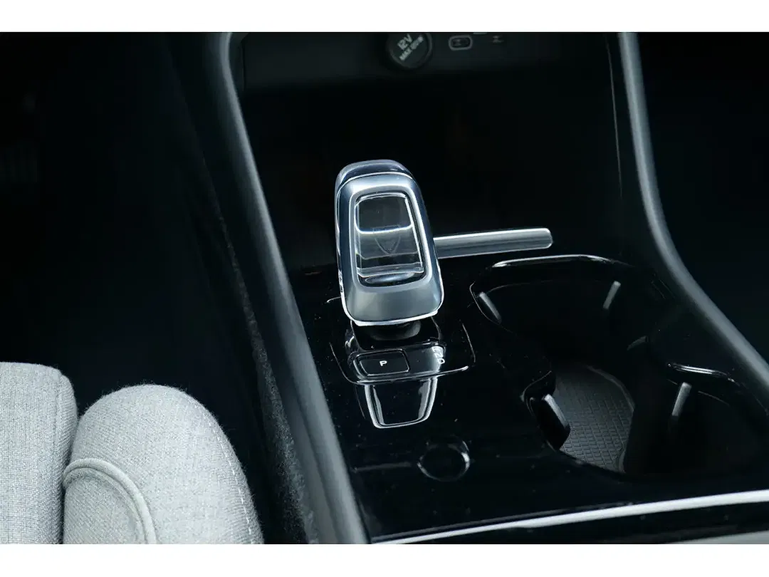 Volvo C40 EV Recharge Ultimate - Thumbnail 14