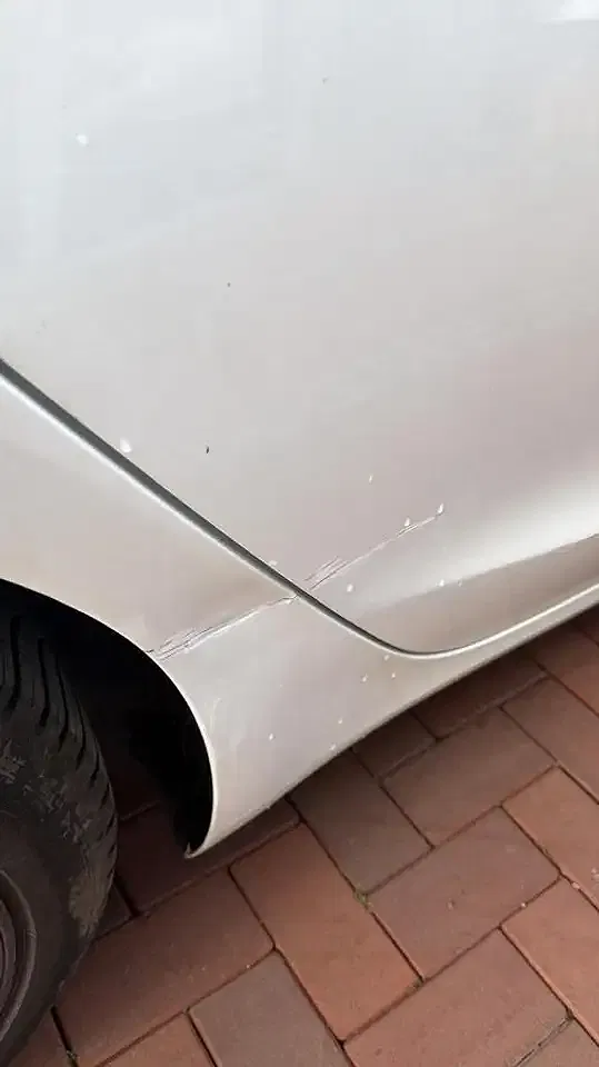 Tesla Model 3 Standard Range Plus - Thumbnail 6