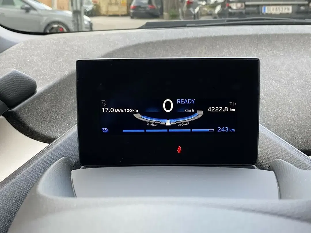 BMW i3 Sport - Thumbnail 7