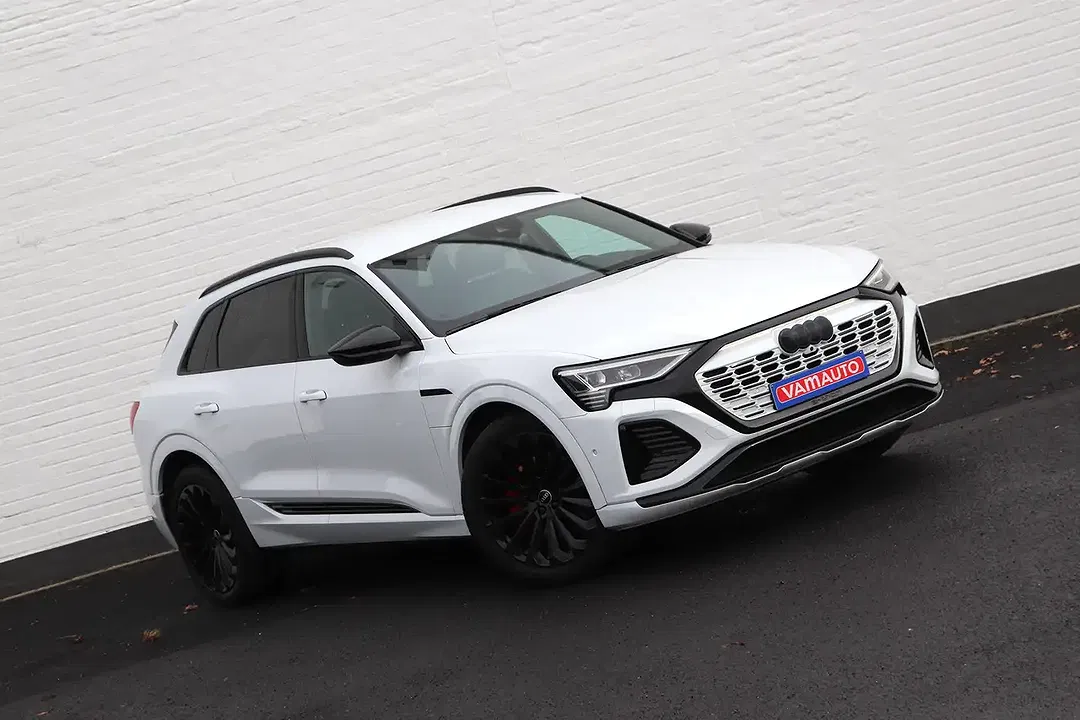 Audi Q8 e-tron 55 competition - Thumbnail 11