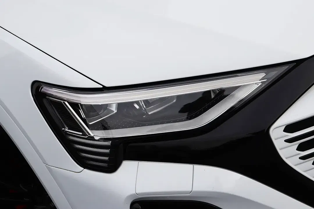 Audi Q8 e-tron 55 competition - Thumbnail 14