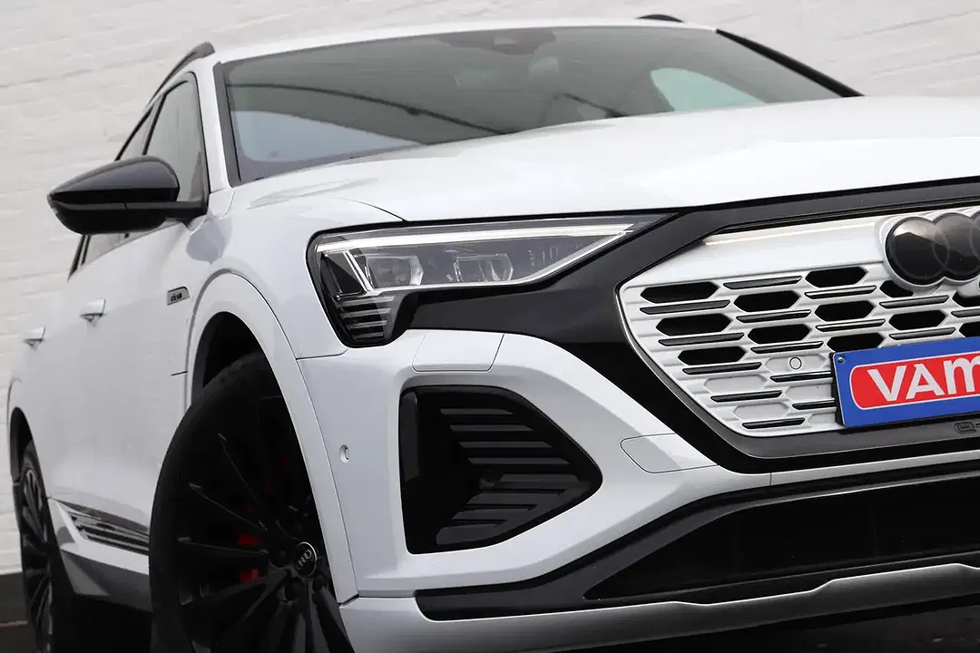 Audi Q8 e-tron 55 competition - Thumbnail 9