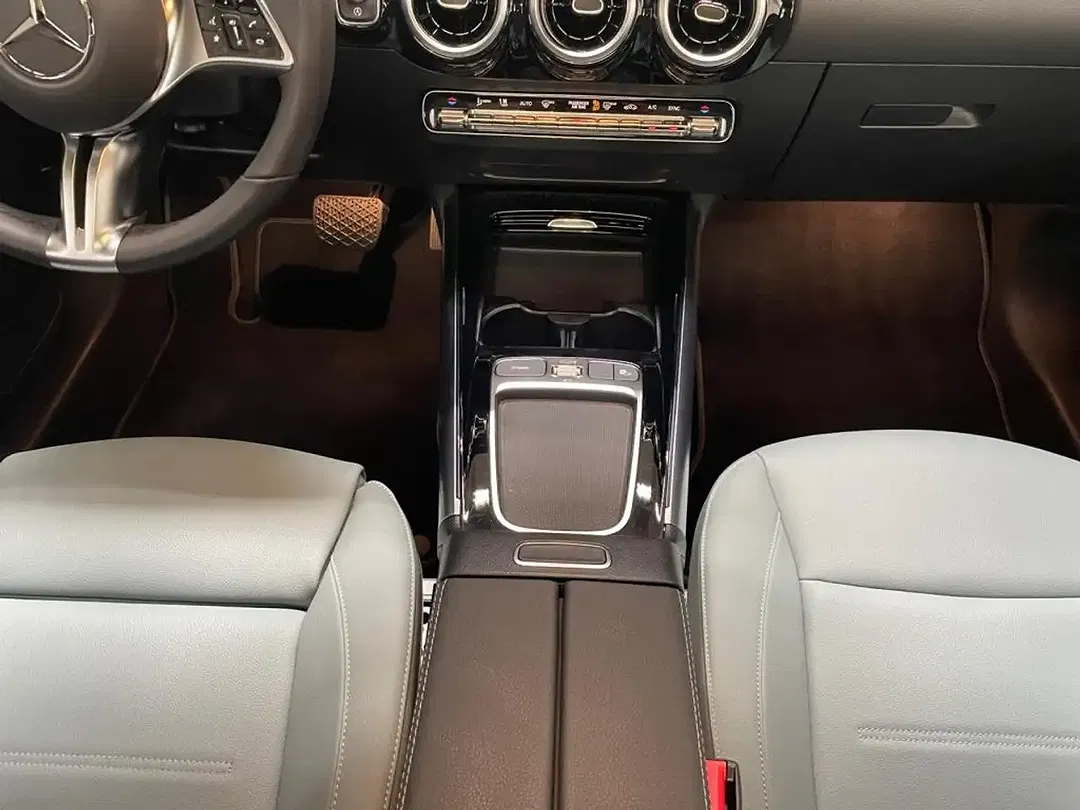 Mercedes-Benz B 200 Progressive - foto 14