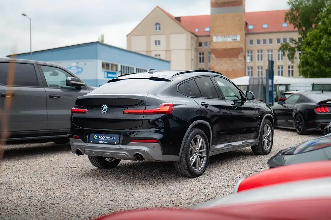 BMW X4 xDrive M Sport X Shadow Line - Thumbnail 3