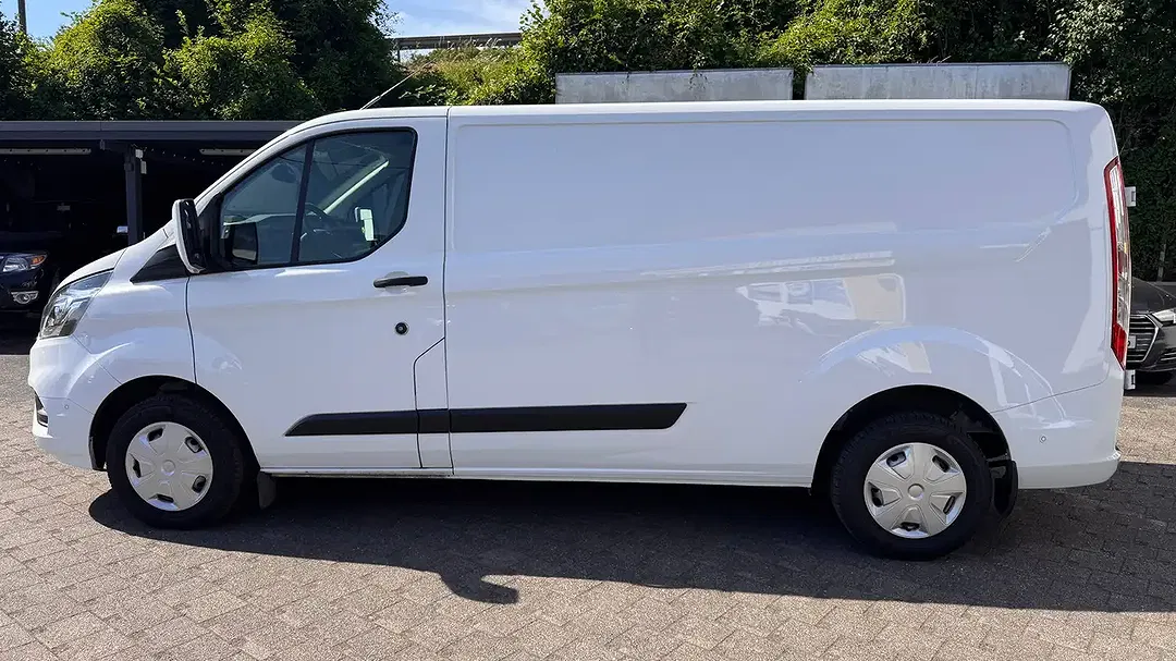 Ford Transit Custom 300 L2 Trend - Thumbnail 2