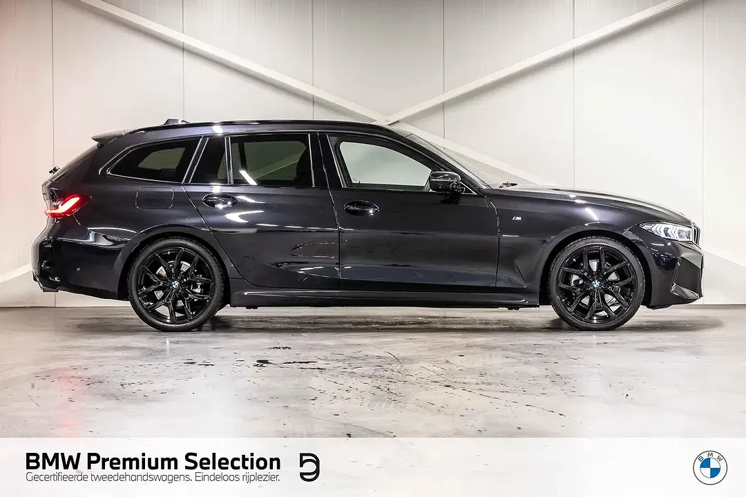 BMW 320 xDrive M Touring - Thumbnail 3
