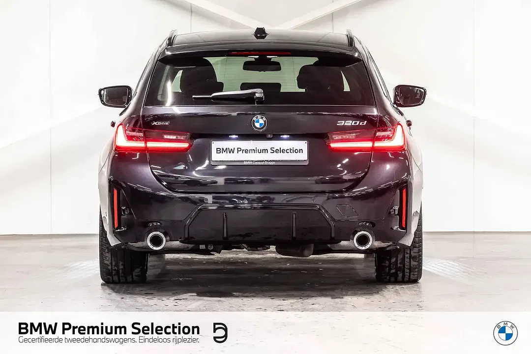 BMW 320 xDrive M Touring - Thumbnail 4