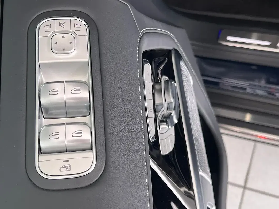 Mercedes-Benz G 63 AMG Comfort - Thumbnail 13