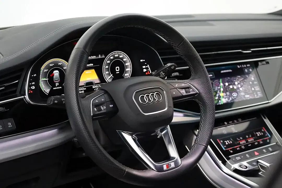Audi Q8 60 TFSI e quattro Matrix LED S line - Thumbnail 12
