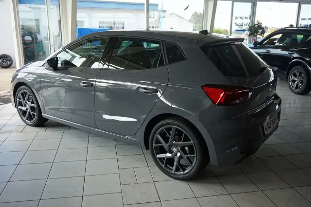 SEAT Ibiza 1.5 TSI DSG FR - Thumbnail 3