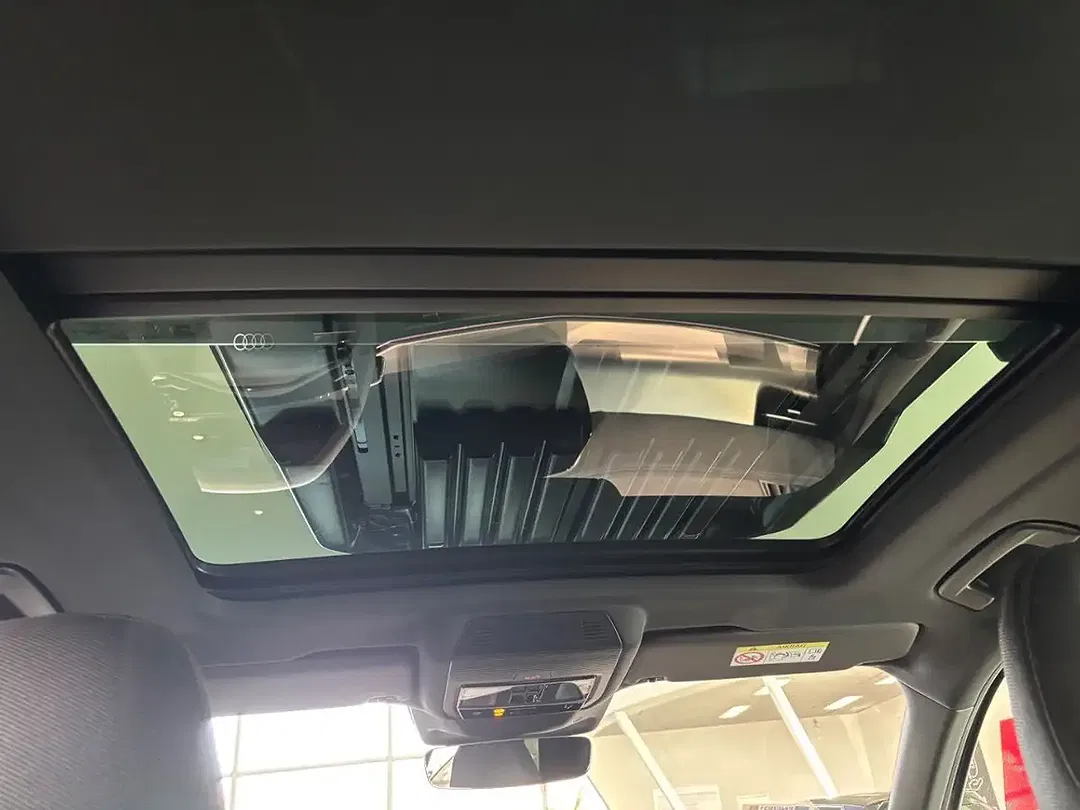 Audi Q3 TFSI S tronic quattro - Thumbnail 11