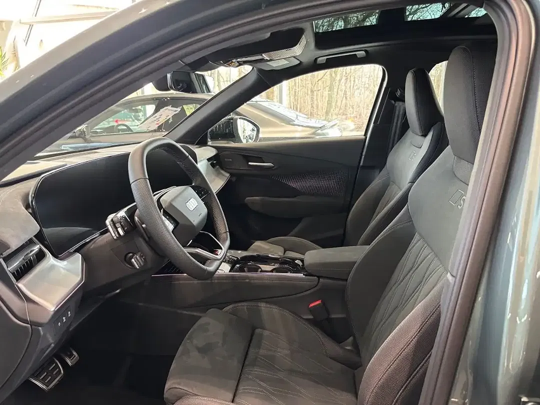 Audi Q3 TFSI S tronic quattro - Thumbnail 12