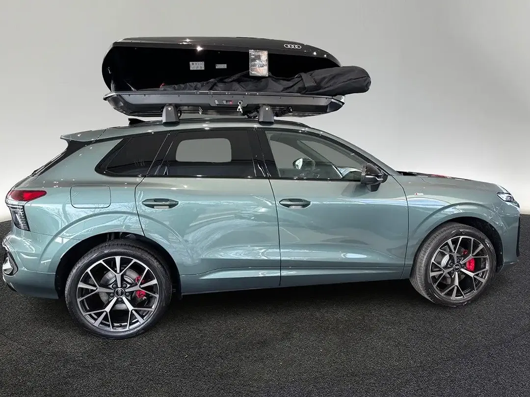 Audi Q3 TFSI S tronic quattro - Thumbnail 6