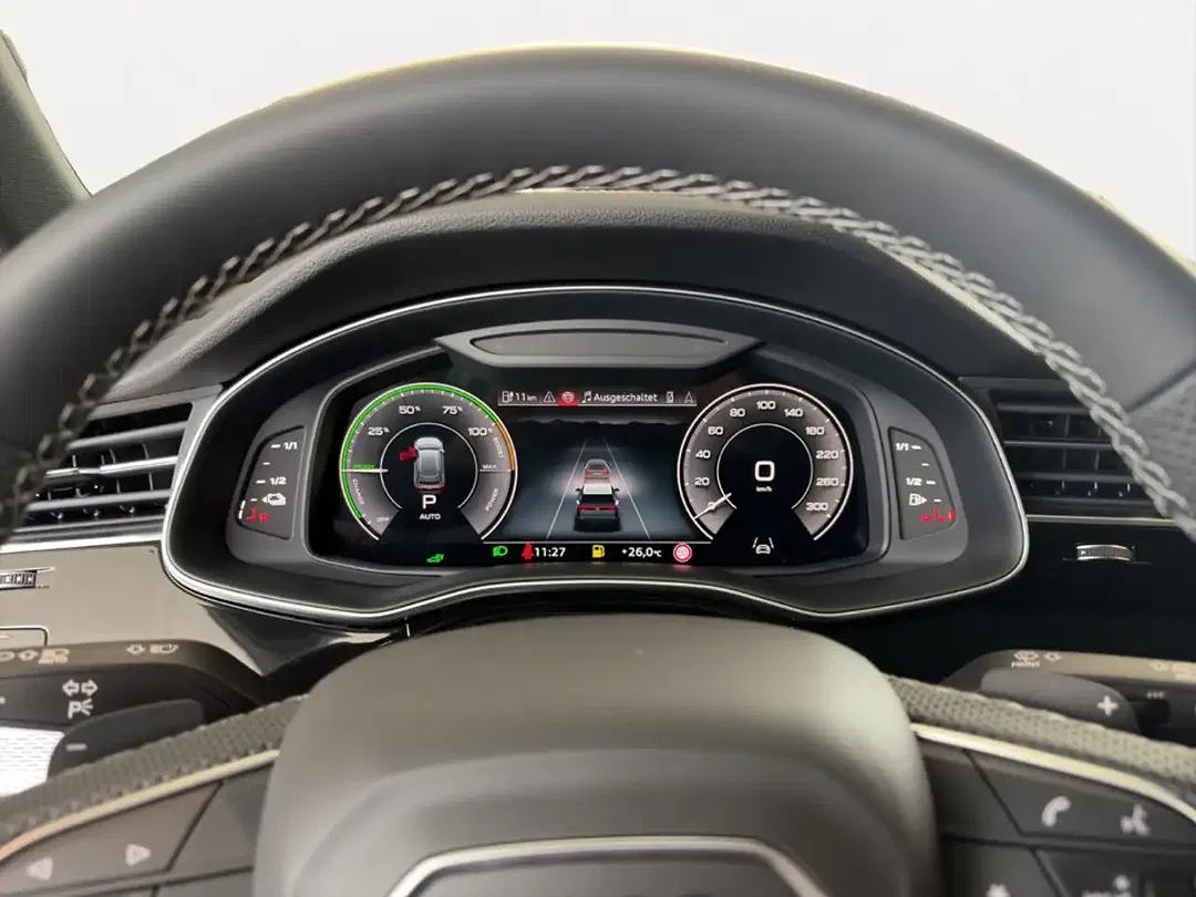 Audi Q8 TFSI e quattro S line - Thumbnail 9