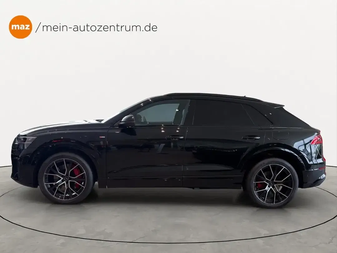 Audi Q8 TFSI e quattro S line - foto 1