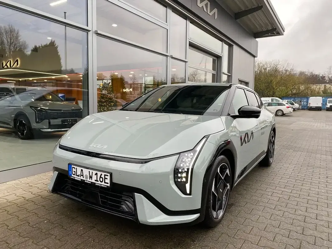 Kia EV4 GT-Line - Thumbnail 3