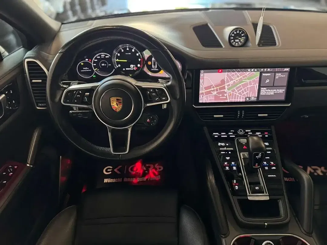 Porsche Cayenne E-Hybrid Sport Design Coupe - Thumbnail 8