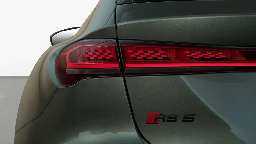 Audi RS5 - foto 11