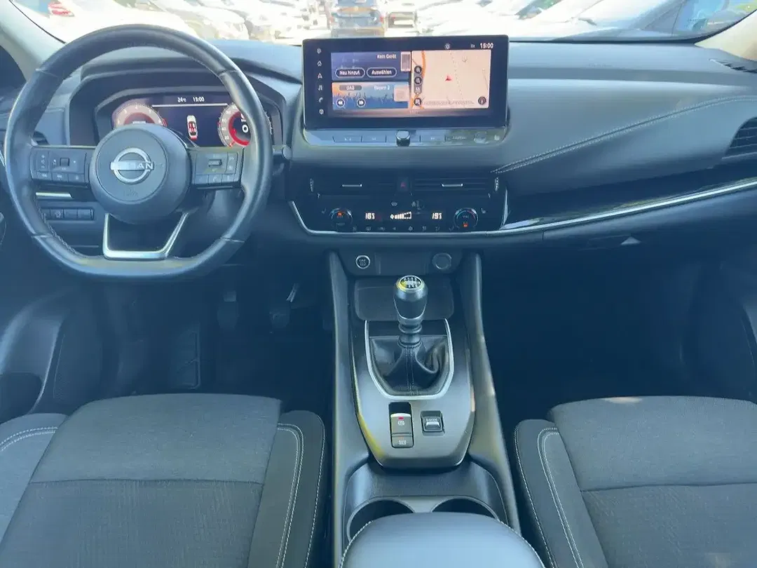 Nissan Qashqai 1.3 N-Connecta - Thumbnail 9