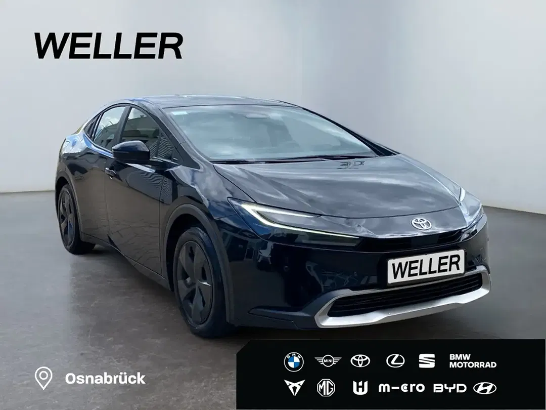Toyota Prius PHEV - Thumbnail 3