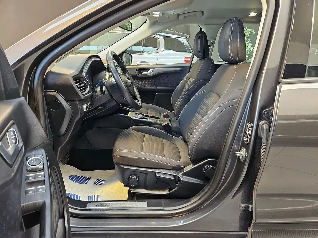 Ford Kuga 1.5 TDCi Titanium - Thumbnail 10