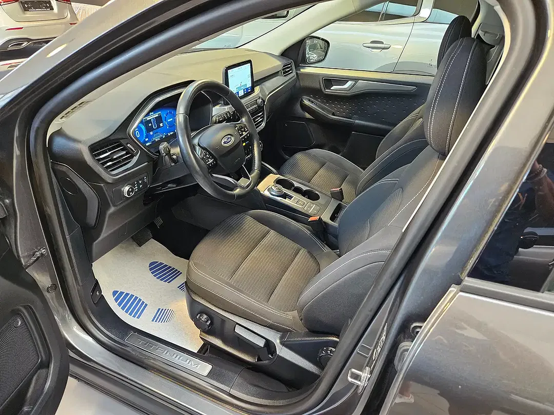 Ford Kuga 1.5 TDCi Titanium - Thumbnail 11