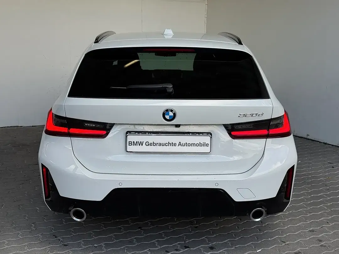 BMW 320 Touring M Sport - Thumbnail 4