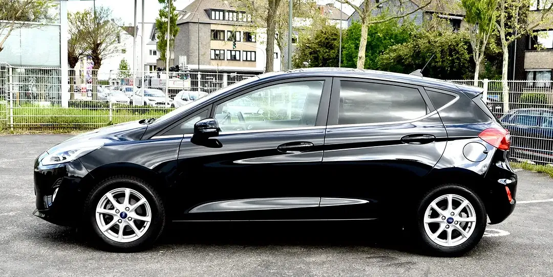 Ford Fiesta - foto 2