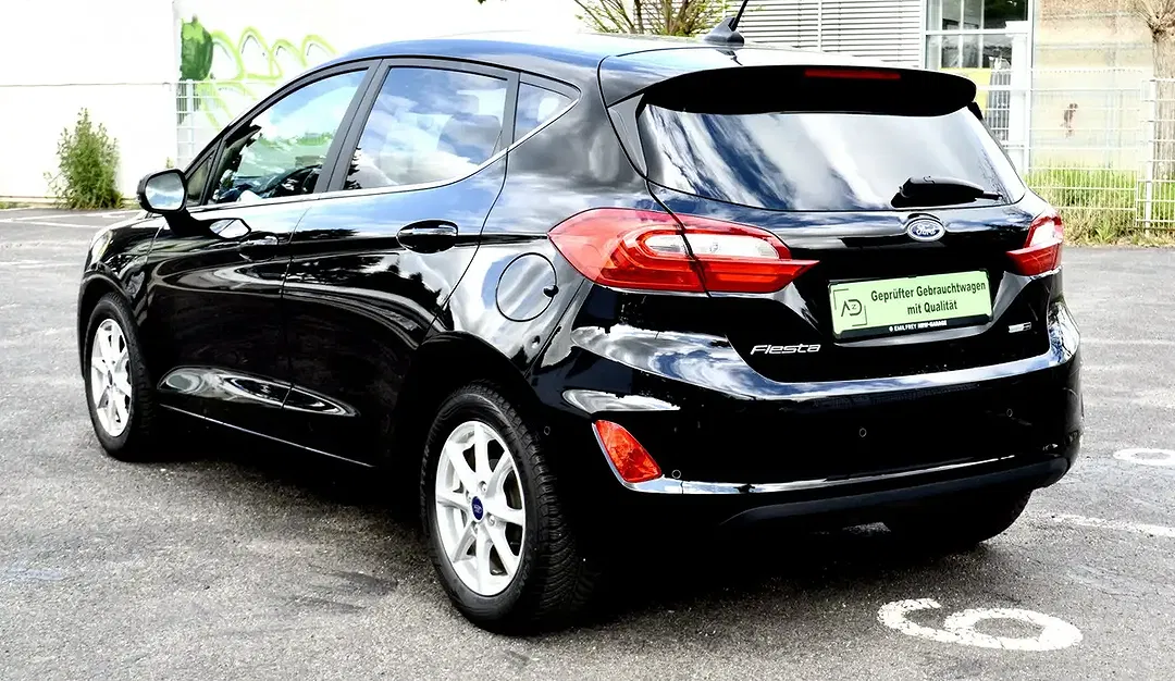 Ford Fiesta - Thumbnail 3