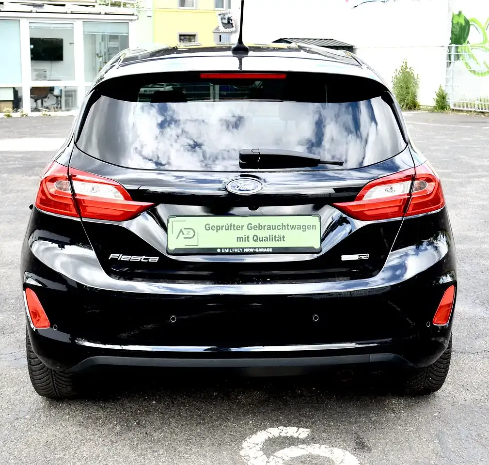 Ford Fiesta - Thumbnail 4