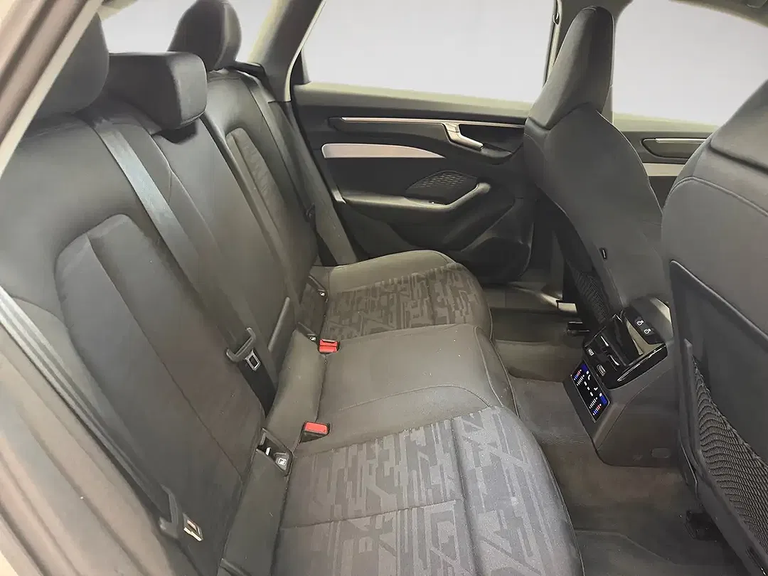 Audi A6 TFSI S tronic Avant - Thumbnail 9