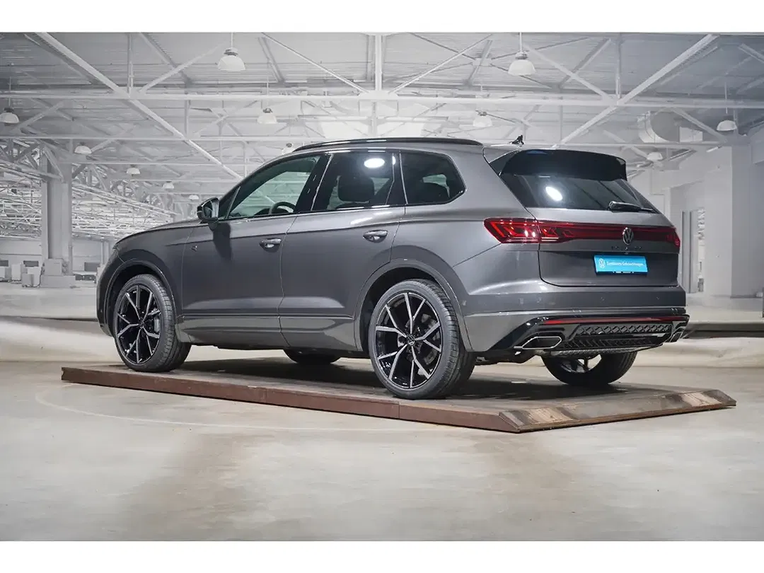 Volkswagen Touareg 3.0 TDI 4Motion R-Line - Thumbnail 2