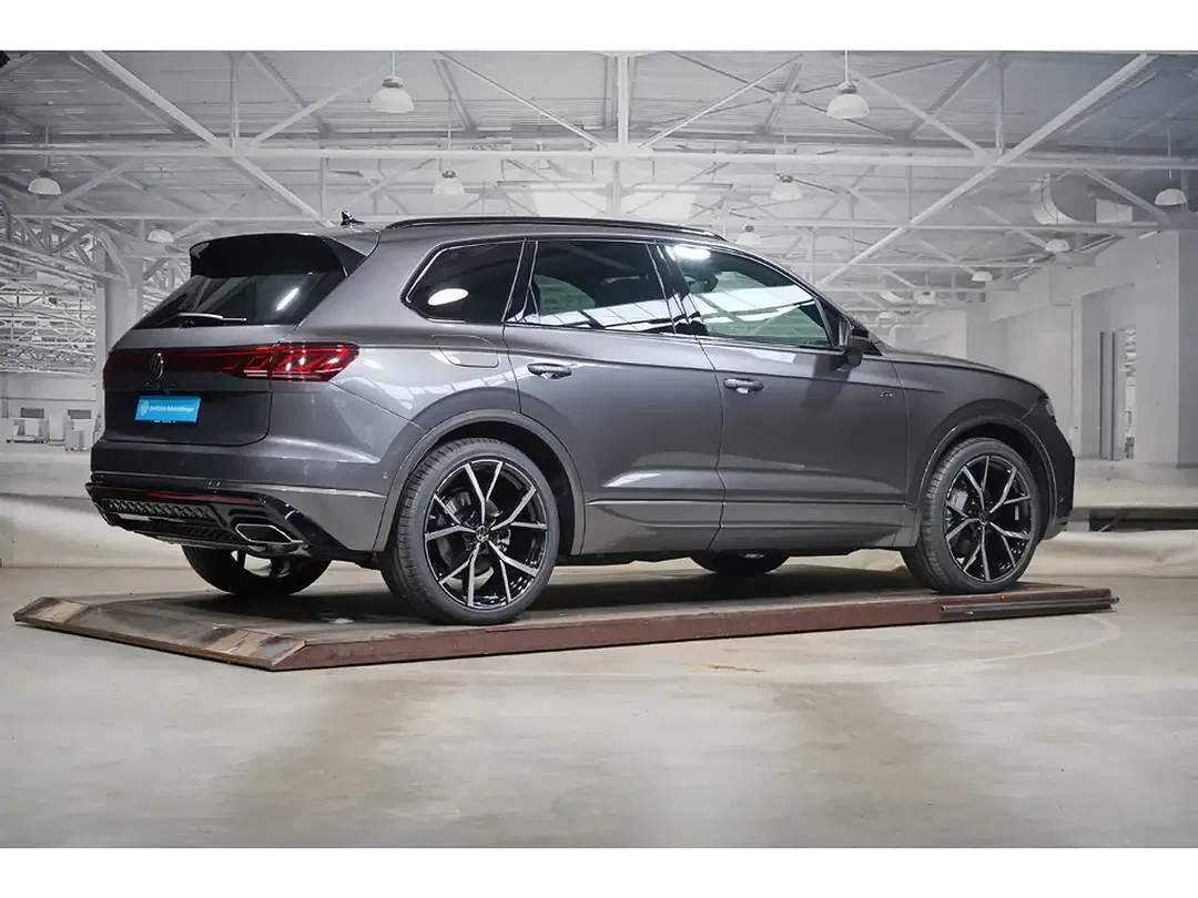 Volkswagen Touareg 3.0 TDI 4Motion R-Line - Thumbnail 3
