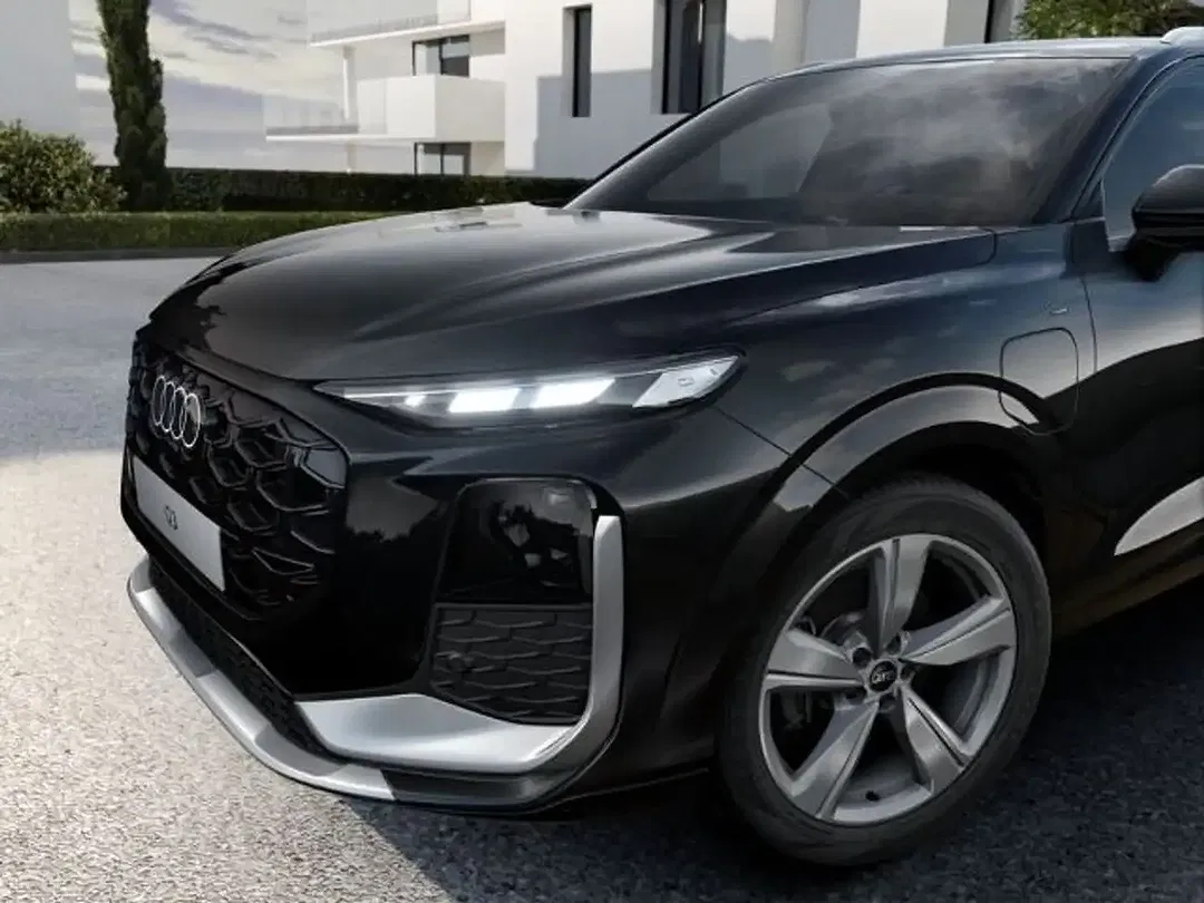 Audi Q3 S tronic - Thumbnail 5