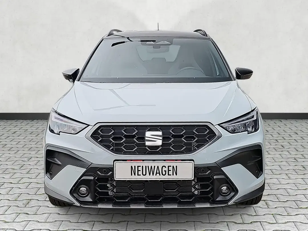 SEAT Arona 1.5 TSI DSG FR - Thumbnail 2