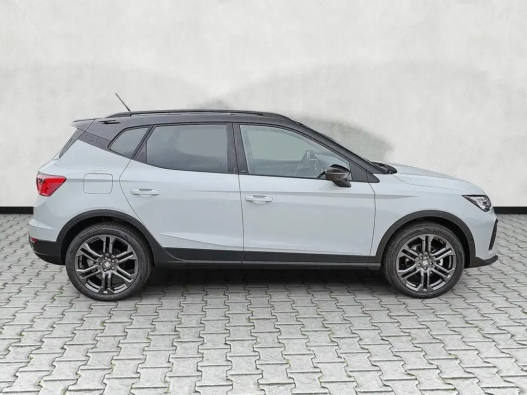 SEAT Arona 1.5 TSI DSG FR - Thumbnail 8