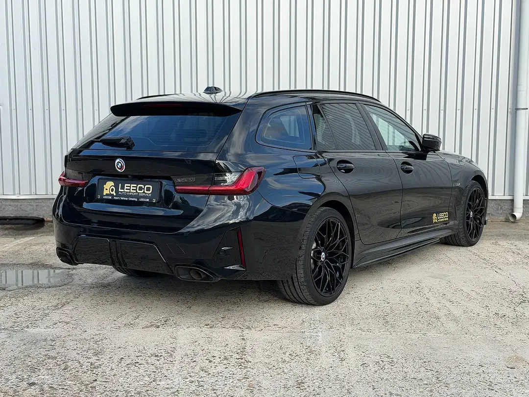 BMW 330 PHEV xDrive M Sport Touring - Thumbnail 2