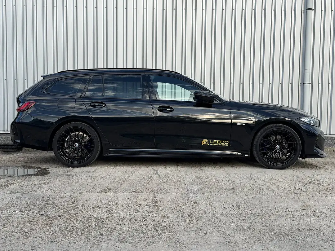 BMW 330 PHEV xDrive M Sport Touring - Thumbnail 3