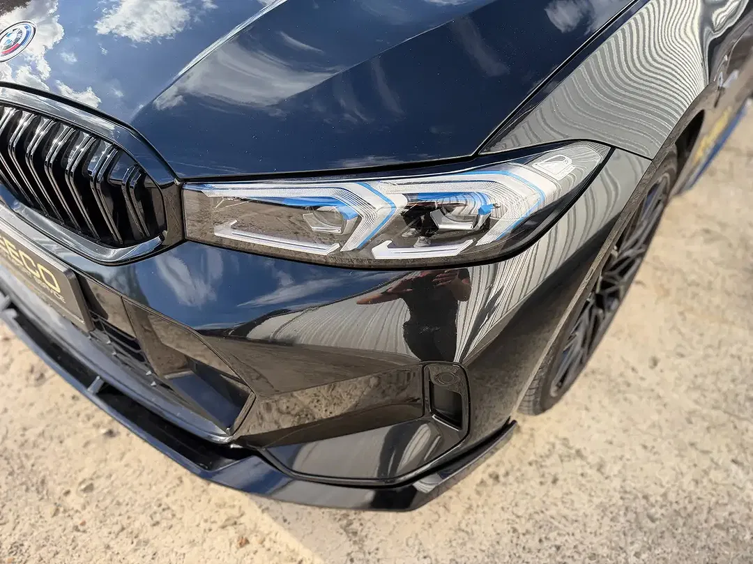 BMW 330 PHEV xDrive M Sport Touring - Thumbnail 8