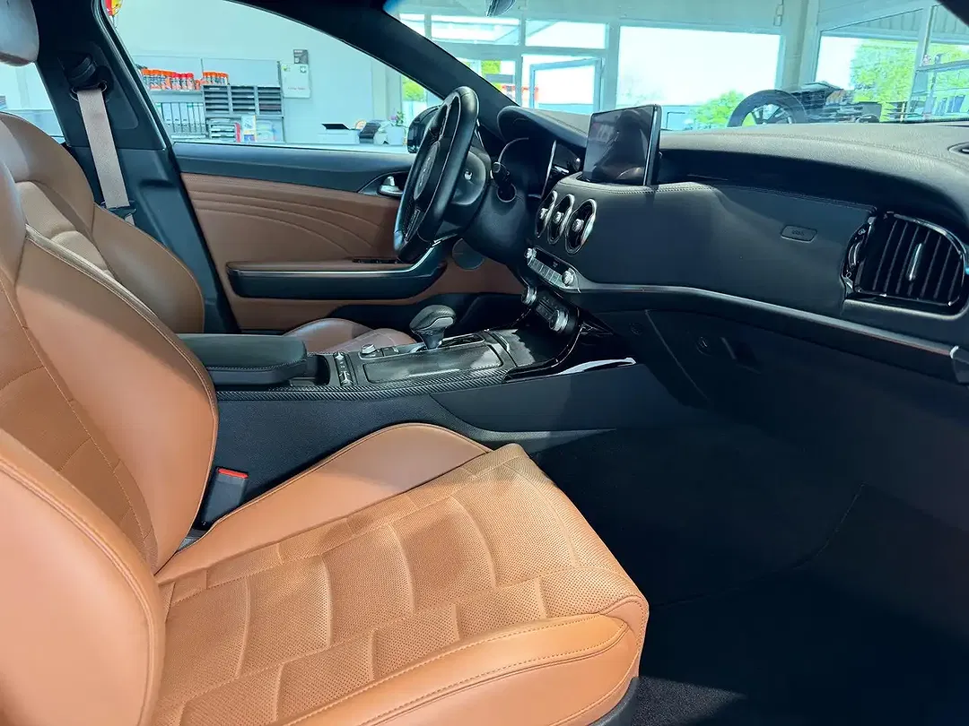 Kia Stinger 3.3 GT Limited Edition - Thumbnail 9